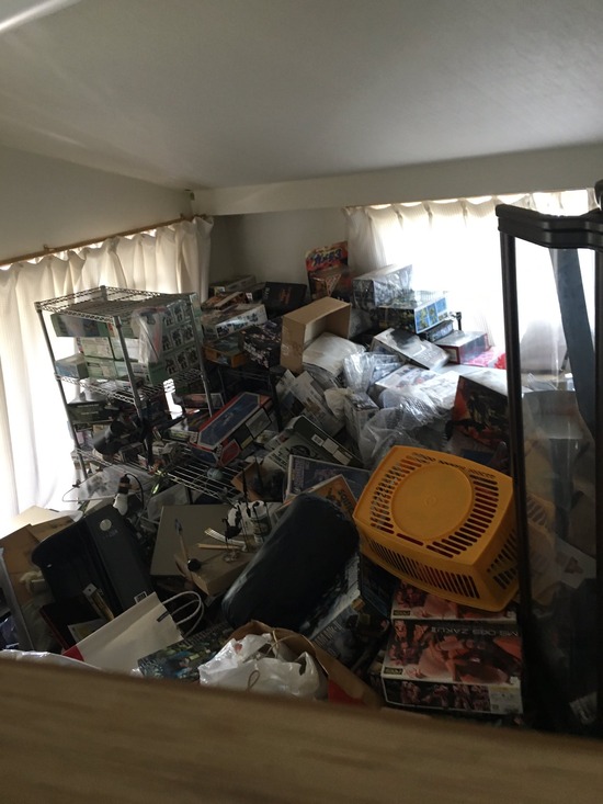 【画像】地震で鳥取のひきこもりの俺の部屋ｗｗｗｗｗｗｗｗｗｗｗｗｗｗｗｗｗ