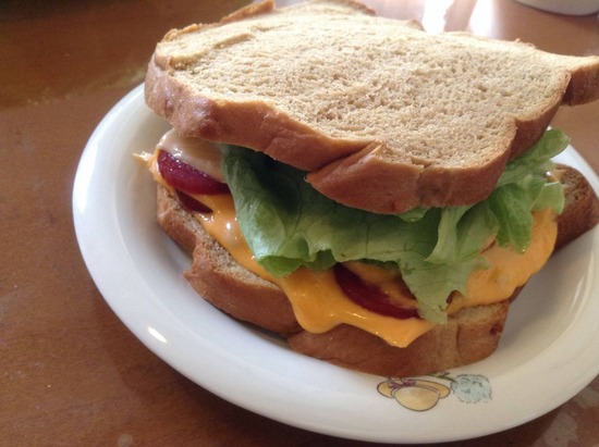 【朗報】糖質制限サンドイッチ食いまくりダイエット楽すぎィーーーーー！！！