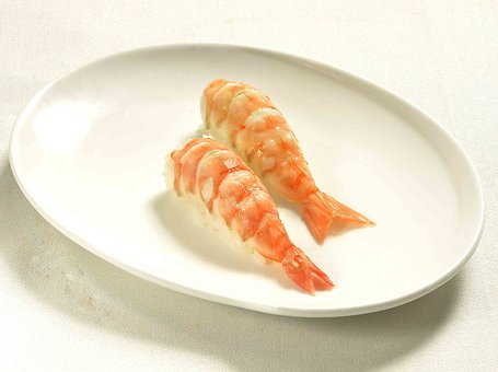 【寿司】北海道民が関東に行って寿司を食べたら、生じゃないエビがのっていて驚いた、という話はよく耳にします。