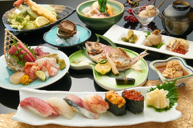 なんで日本料理ってこんな単調で進化がないのだろうか？