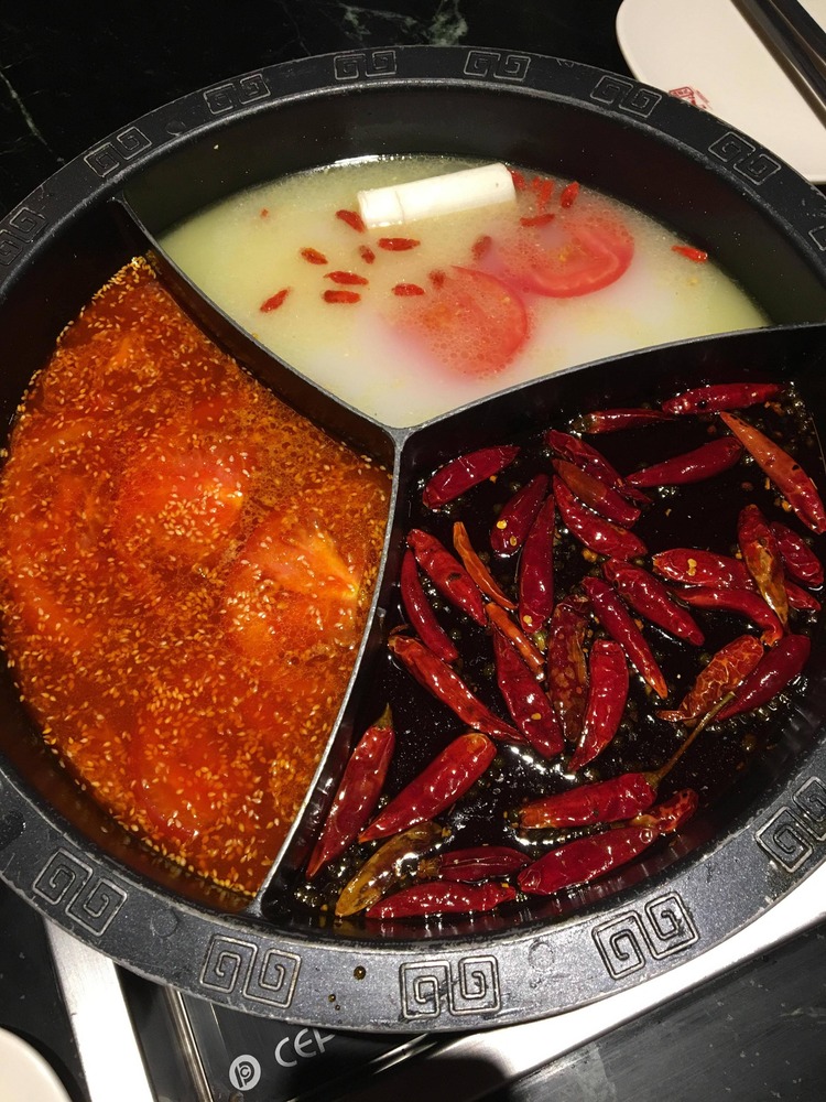 【画像】中国で本気の火鍋を食ったｗｗｗｗｗｗｗｗｗｗ