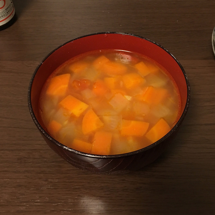 【画像】深夜だし野菜スープ作った