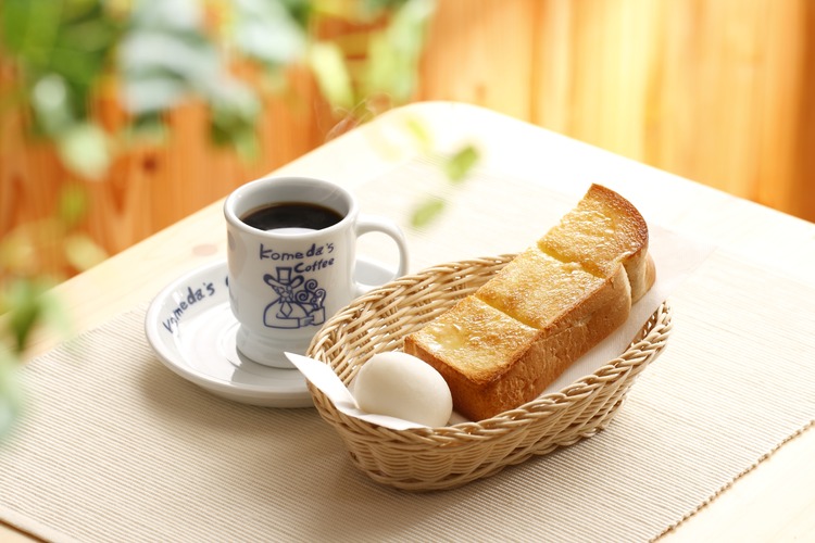 コメダ珈琲　コーヒー２０円値上げ　でも無料トーストは４ミリ厚く