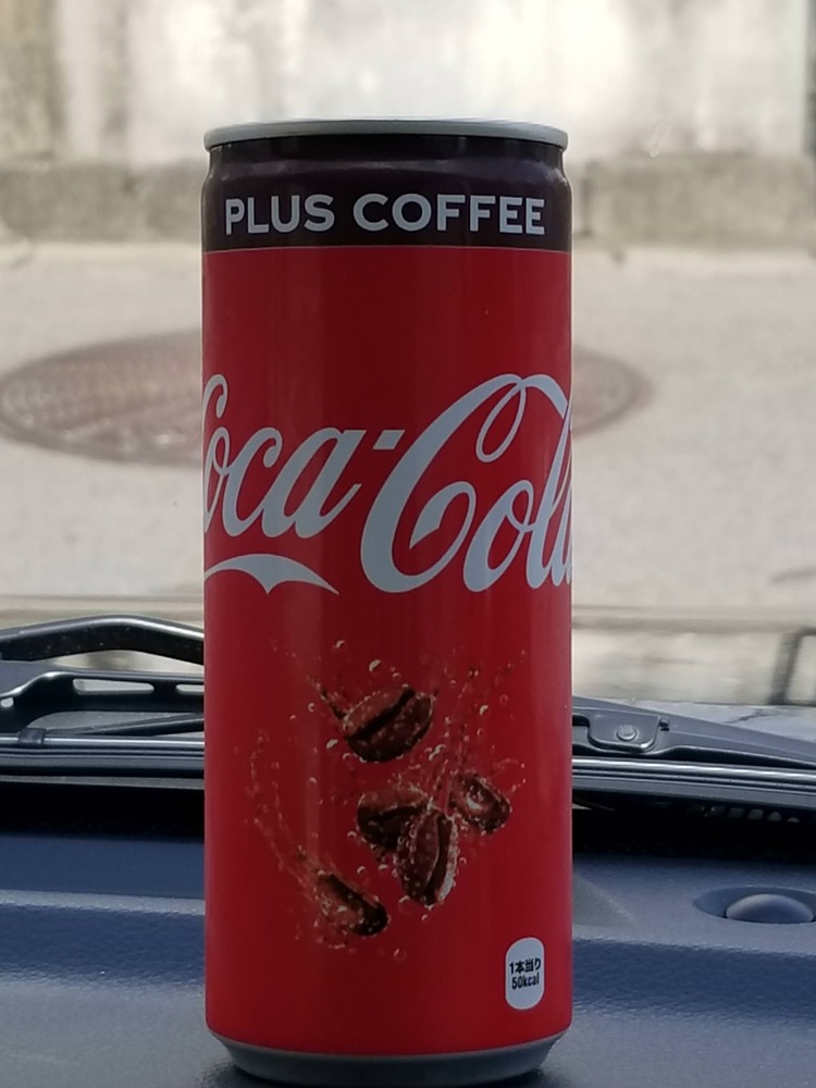 俺くん、セブンでコカ・コーラプラスコーヒーを購入