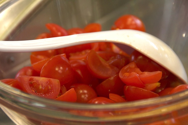 【悲報】人体に害を及ぼす恐れのある５つの人気食品 トマト、じゃがいも、ナッツ、とうもろこし、赤豆