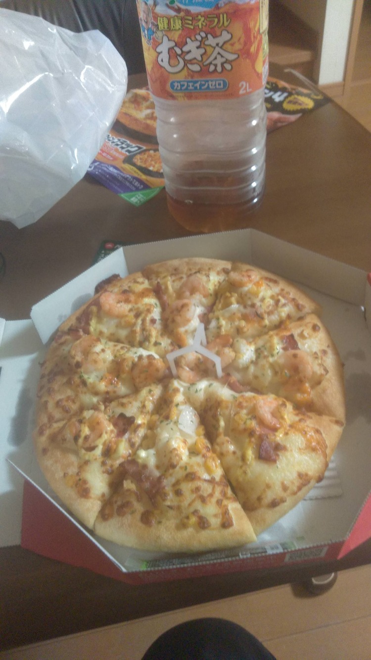 【朗報】ワイ ピザハットでピザを初めて購入