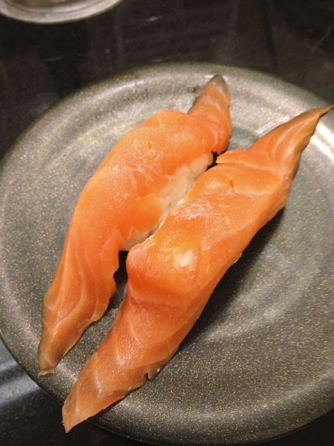 サーモンって寿司で一番うまいのに日本の寿司ヲタから軽く見られがちだよな　イクラは認められてる感じなのに
