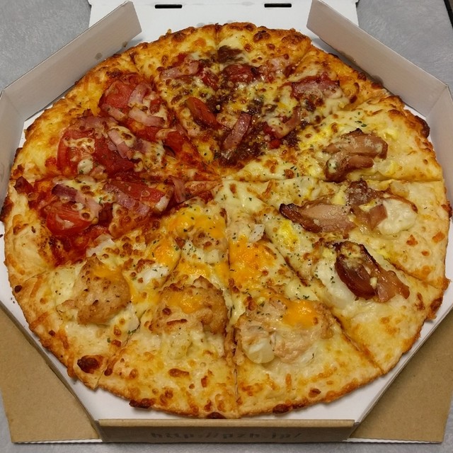 ピザハット、手渡しなしで受け取れる「置きピザ」開始   コロナ感染考慮