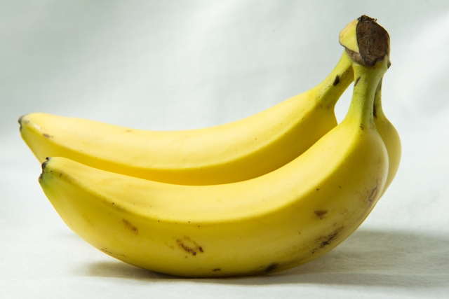 【悲報】バナナの使い道、「焼く」しか存在しない