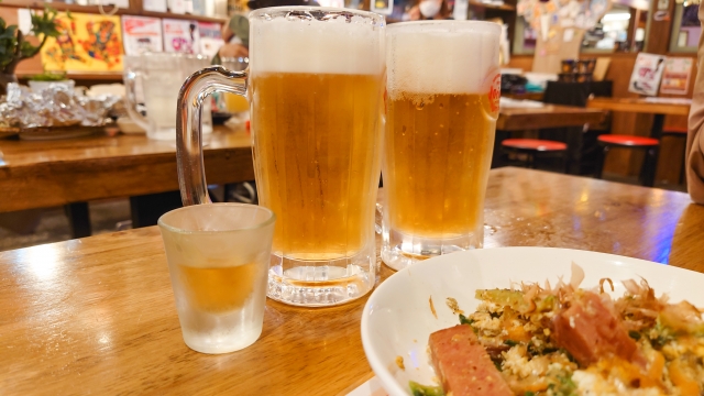 日本の若者たち、ビールを飲まなくなった理由が深すぎる