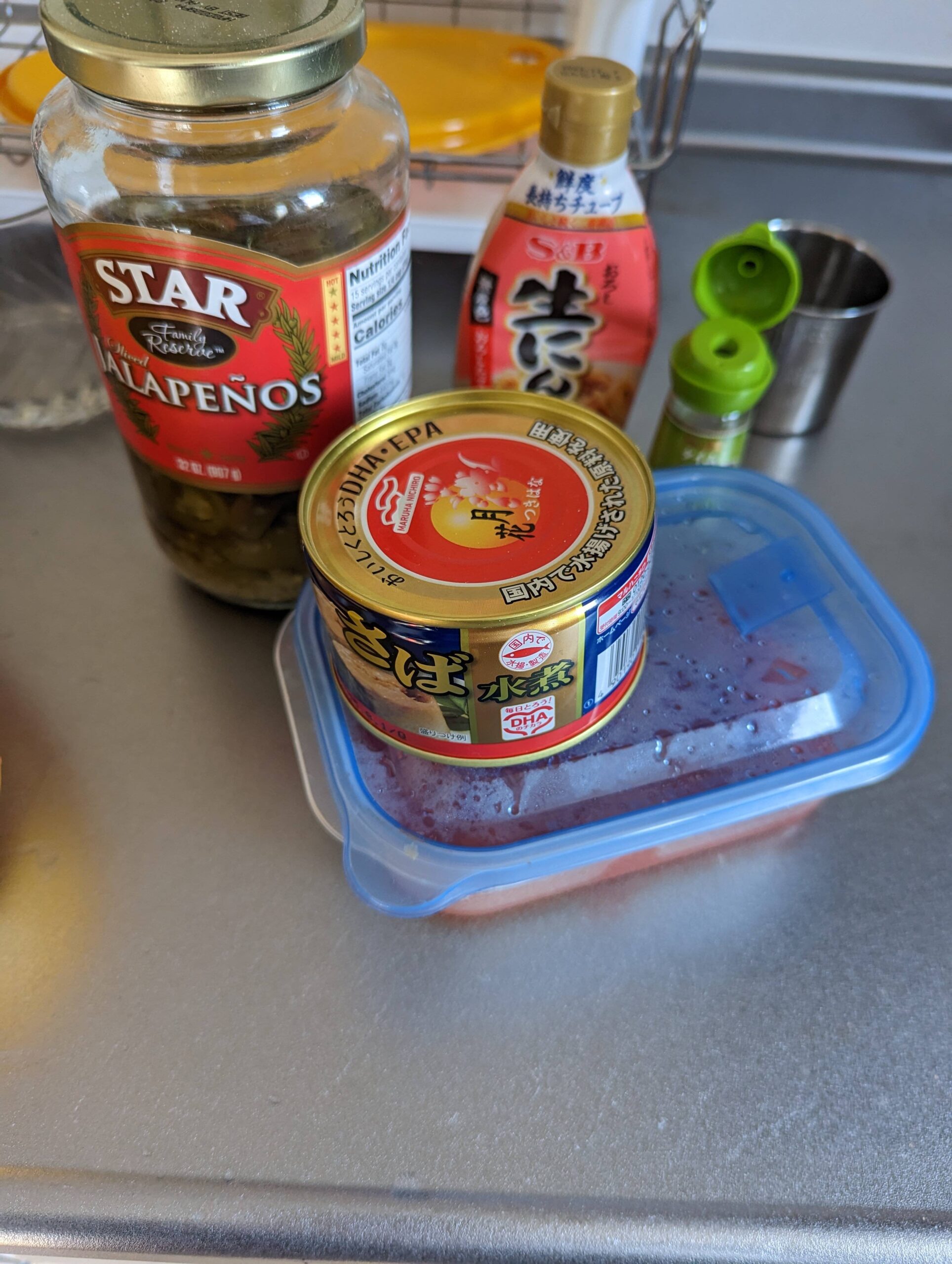 【画像】鯖缶とトマトのパスタ作るよ