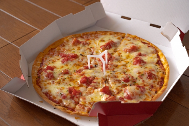 ピザ市場、過去最高を更新　外食が回復　宅配も伸長