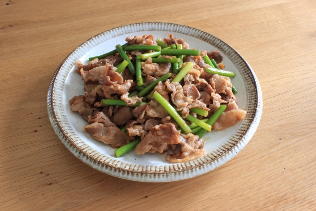 ニンニクの芽とかいうスーパーの味付きの生肉以外で見た事ない謎の食材