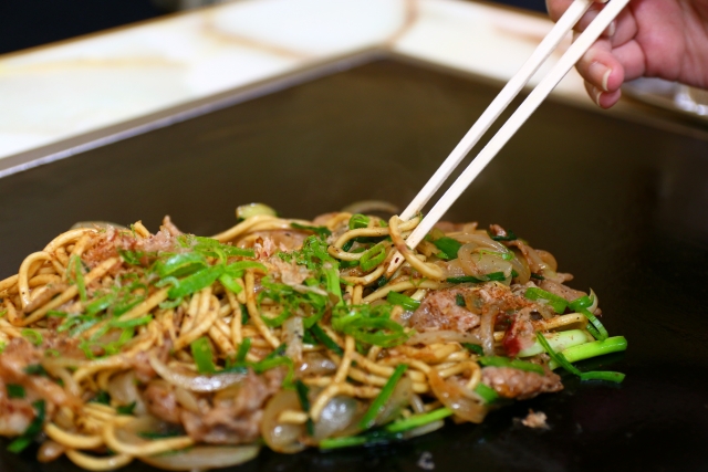 ラーメン、そば、うどん、パスタ屋さんは多数の店があるのに焼きそば専門店が少ない理由