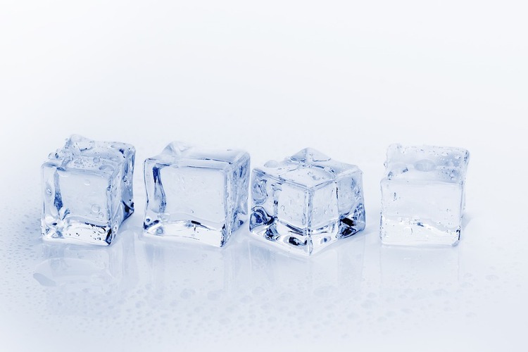 ice-cubes-3506781_960_720